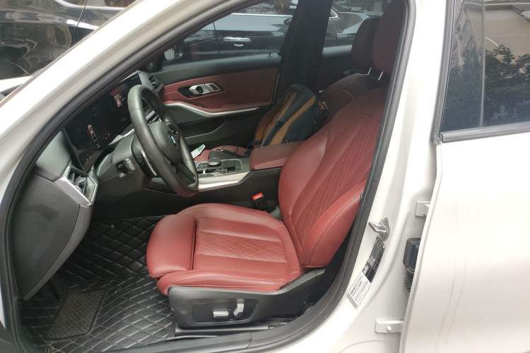 Used BMW 3 Series 2023 325i M Sport Night Edition Package Left Front Seat