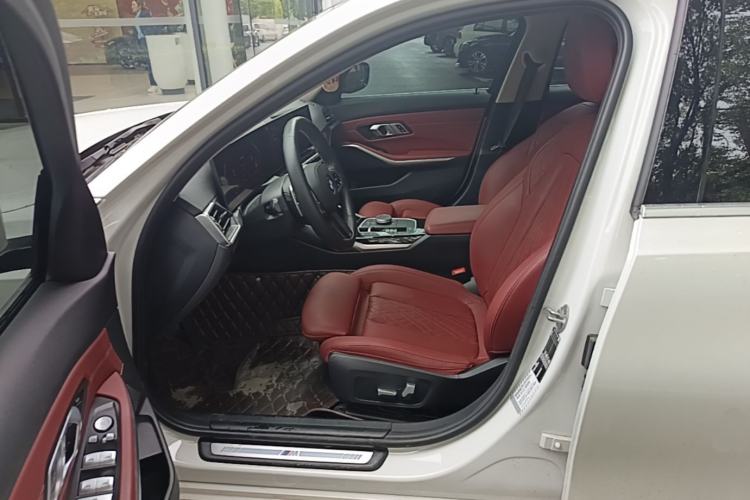 Used BMW 3 Series 2023 320Li M Sport Package Left Front Seat