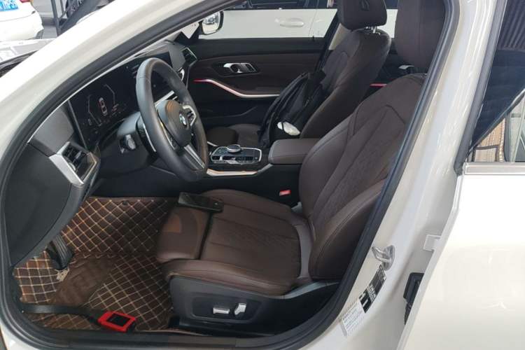 Used BMW 3 Series 2023 325Li M Sport Package Left Front Seat
