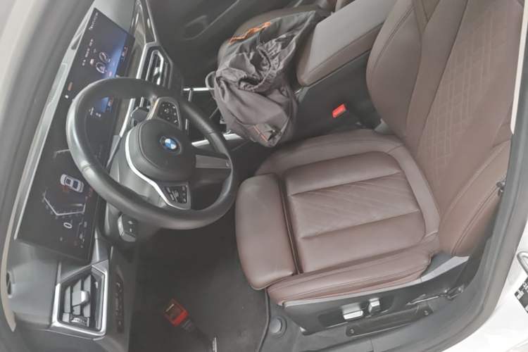 Used BMW 3 Series 2023 325Li M Sport Package Left Front Seat