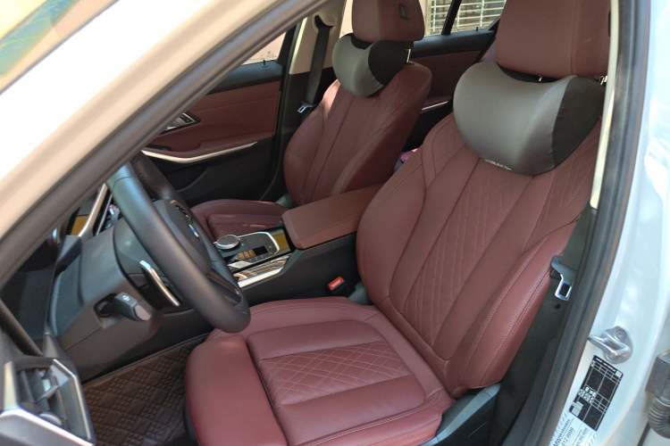 Used BMW 3 Series 2023 320i M Sport Package Left Front Seat