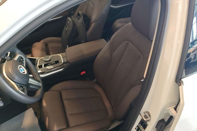 Used BMW 3 Series 2023 325Li M Sport Package Left Front Seat