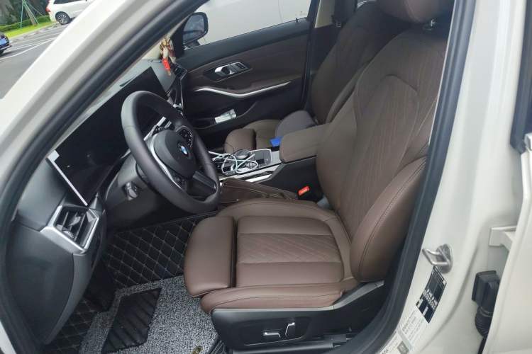 Used BMW 3 Series 2023 320Li M Sport Package Left Front Seat
