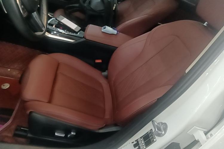 Used BMW 3 Series 2023 320Li M Sport Package Left Front Seat