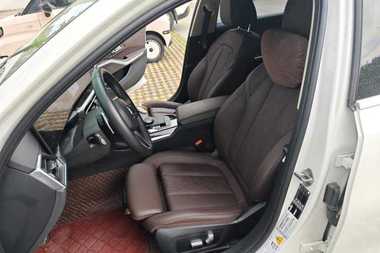 Used BMW 3 Series 2023 325Li M Sport Package Left Front Seat