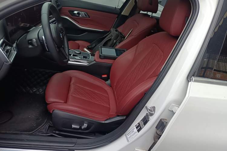 Used BMW 3 Series 2023 325Li M Sport Package Left Front Seat