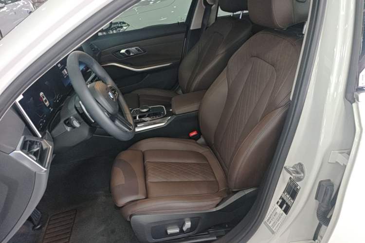Used BMW 3 Series 2023 325Li M Sport Package Left Front Seat