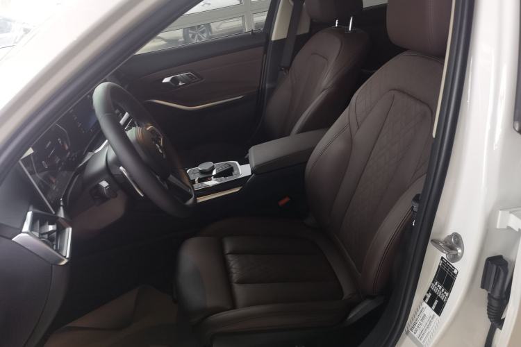 Used BMW 3 Series 2023 320Li M Sport Package Left Front Seat
