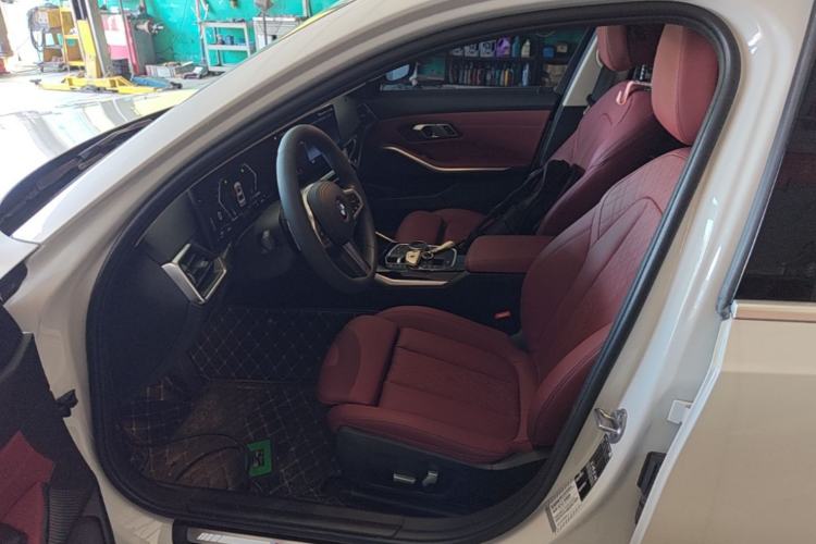 Used BMW 3 Series 2023 320Li M Sport Package Left Front Seat