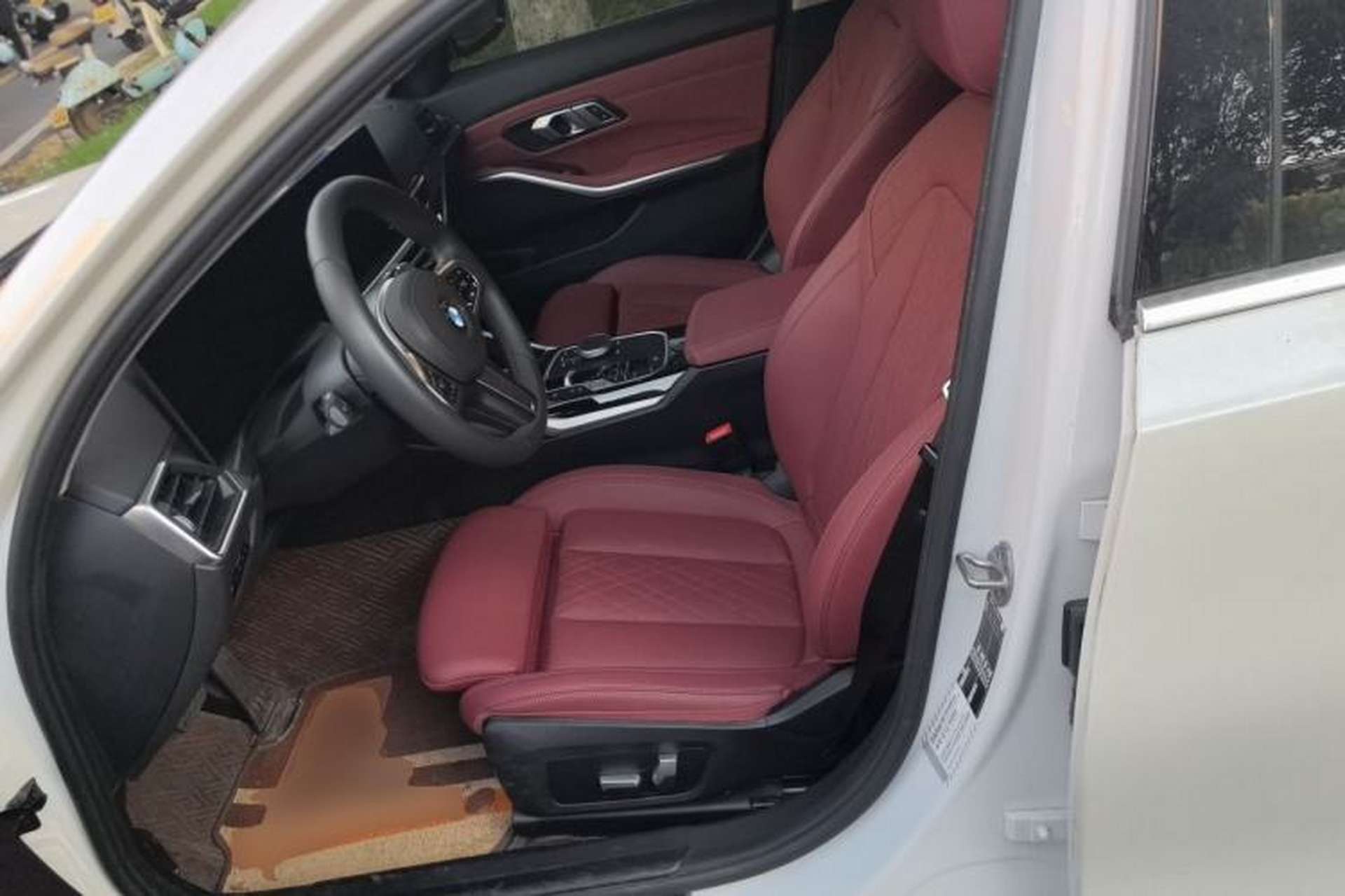 Used BMW 3 Series 2023 320Li M Sport Package Left Front Seat