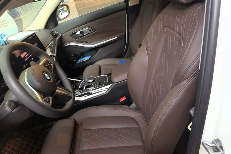 Used BMW 3 Series 2023 325Li M Sport Package Left Front Seat