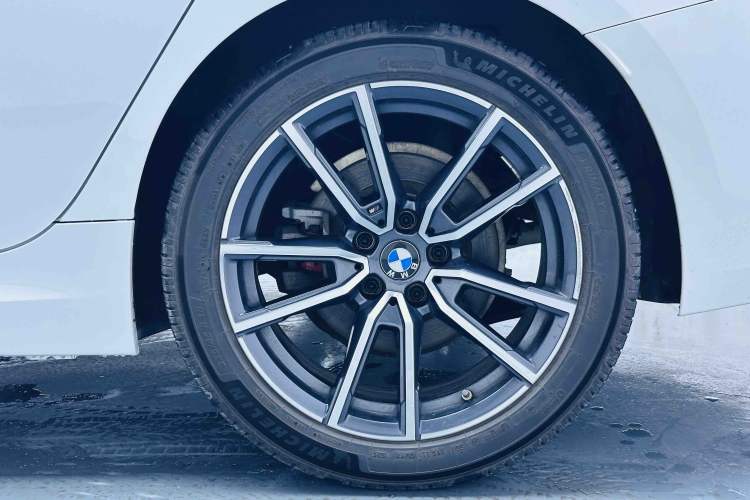 Used BMW 3 Series 2023 325Li M Sport Package Left Front Wheel Hub