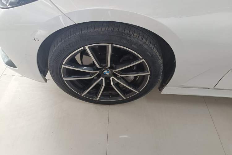Used BMW 3 Series 2023 325Li M Sport Package Left Front Wheel Hub