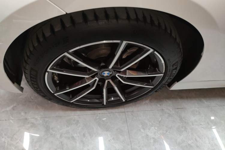 Used BMW 3 Series 2023 325Li M Sport Package Left Front Wheel Hub