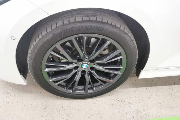 Used BMW 3 Series 2023 325Li M Sport Night Edition Package Left Front Wheel Hub