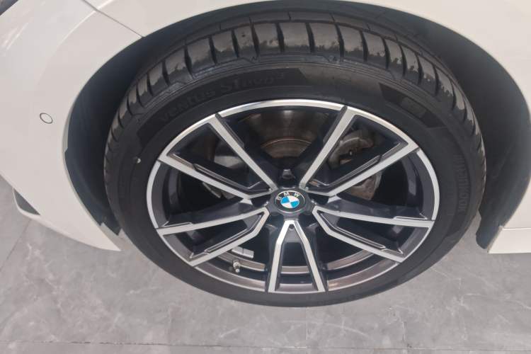 Used BMW 3 Series 2023 320Li M Sport Package Left Front Wheel Hub