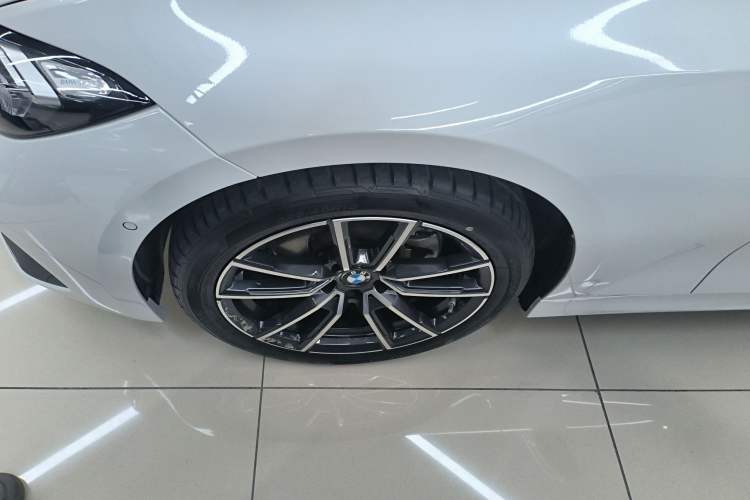 Used BMW 3 Series 2023 325Li M Sport Package Left Front Wheel Hub