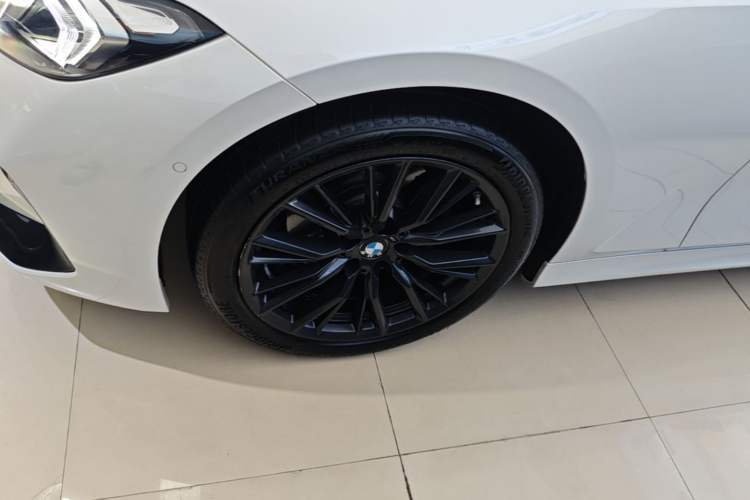 Used BMW 3 Series 2023 325Li M Sport Night Edition Package Left Front Wheel Hub