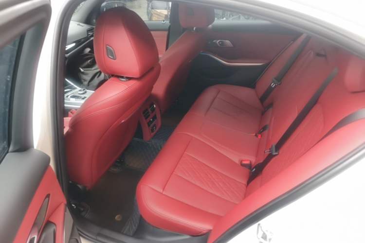 Used BMW 3 Series 2023 325i M Sport Night Edition Package Left Rear Seat