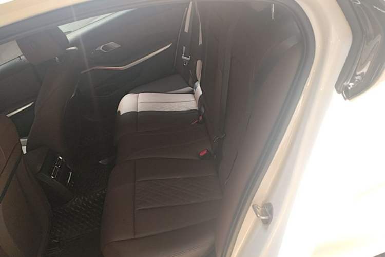 Used BMW 3 Series 2023 325Li M Sport Night Edition Package Left Rear Seat