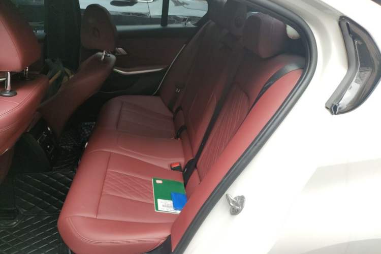 Used BMW 3 Series 2023 325i M Sport Night Edition Package Left Rear Seat
