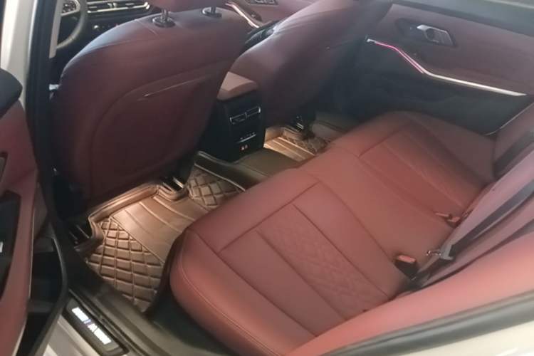 Used BMW 3 Series 2023 325Li M Sport Night Edition Package Left Rear Seat