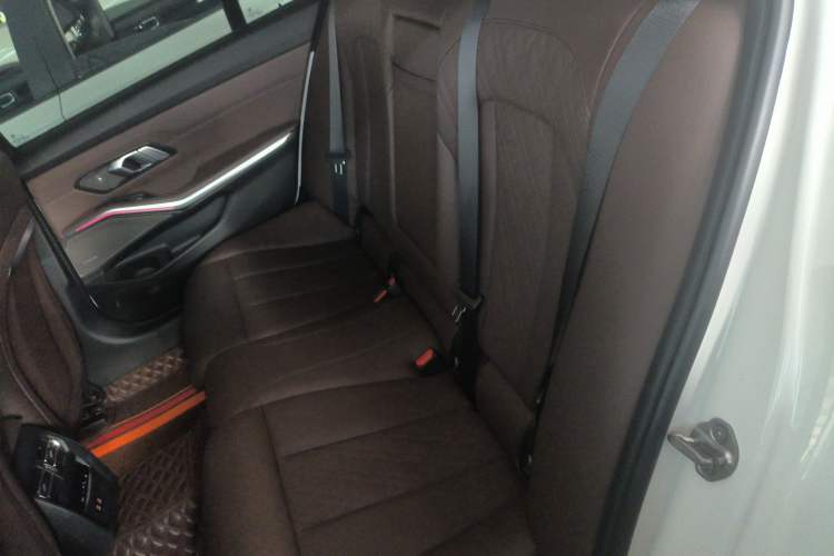 Used BMW 3 Series 2023 325Li M Sport Night Edition Package Left Rear Seat