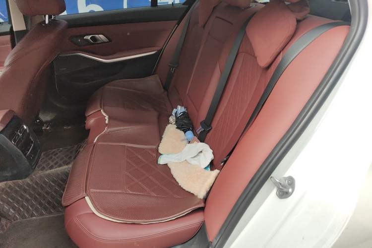 Used BMW 3 Series 2023 325Li M Sport Night Edition Package Left Rear Seat