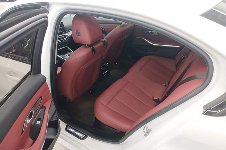 Used BMW 3 Series 2023 325Li M Sport Night Edition Package Left Rear Seat