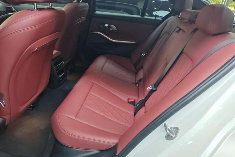 Used BMW 3 Series 2023 325i M Sport Night Edition Package Left Rear Seat