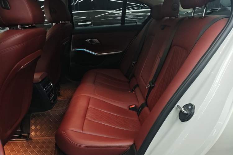 Used BMW 3 Series 2023 325i M Sport Package Left Rear Seat