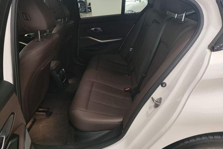 Used BMW 3 Series 2023 325i M Sport Night Edition Package Left Rear Seat