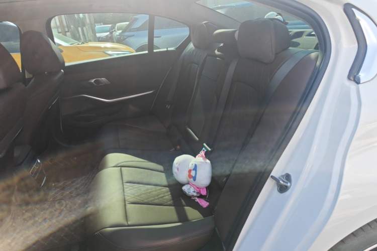 Used BMW 3 Series 2023 320Li M Sport Package Left Rear Seat