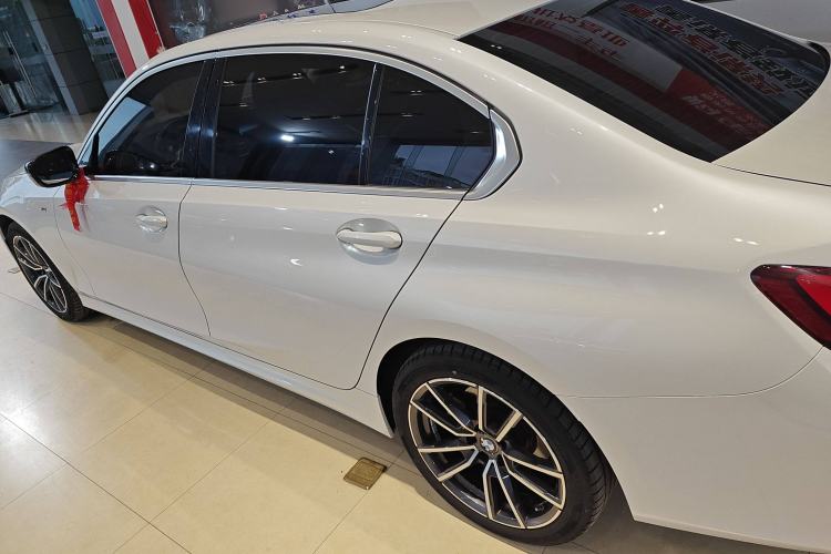 Used BMW 3 Series 2023 320Li M Sport Package Left Side