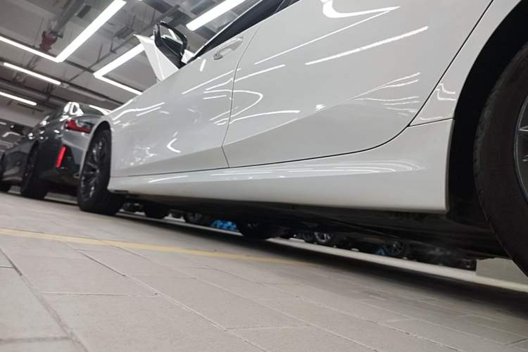 Used BMW 3 Series 2023 325Li M Sport Night Edition Package Left Side Sill
