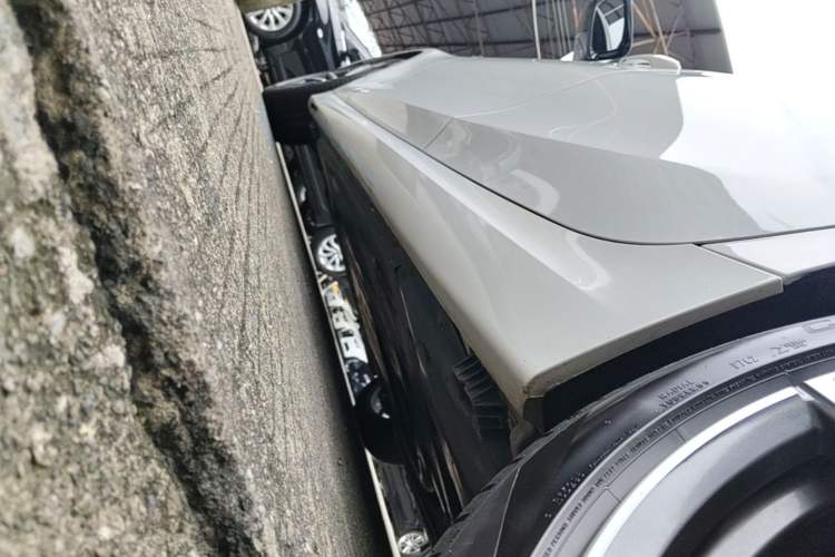 Used BMW 3 Series 2023 325Li M Sport Package Left Side Sill