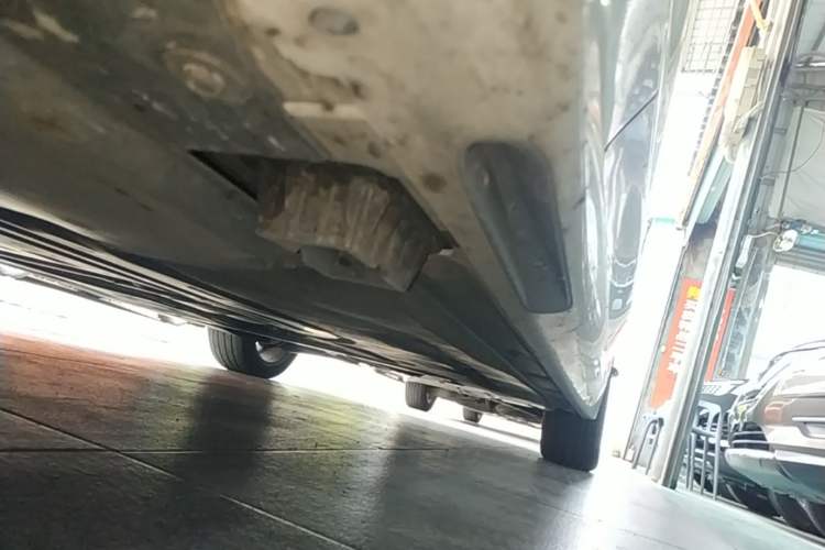 Used BMW 3 Series 2023 325Li M Sport Package Left Side Sill