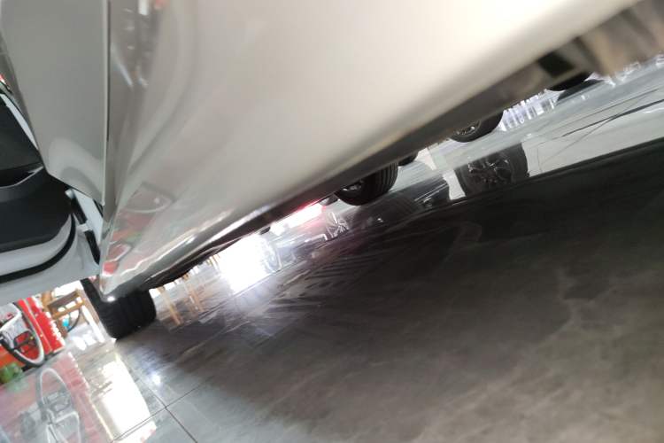 Used BMW 3 Series 2023 325Li M Sport Package Left Side Sill