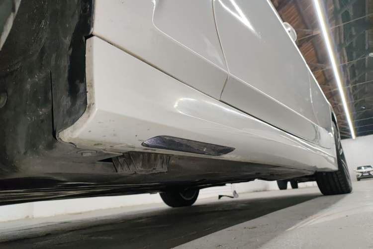 Used BMW 3 Series 2023 325Li M Sport Package Left Side Sill