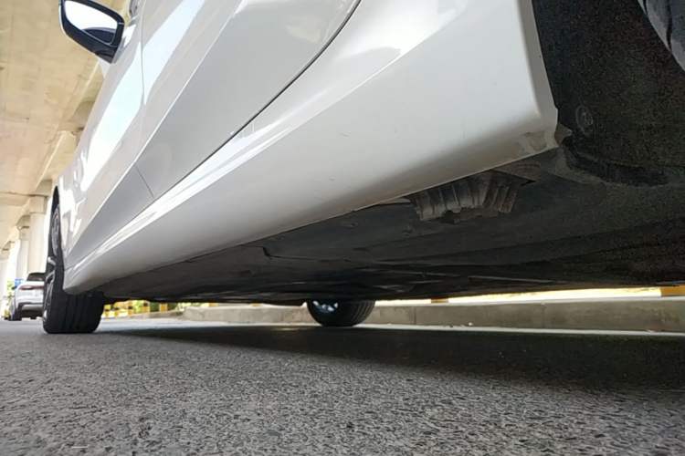 Used BMW 3 Series 2023 320Li M Sport Package Left Side Sill