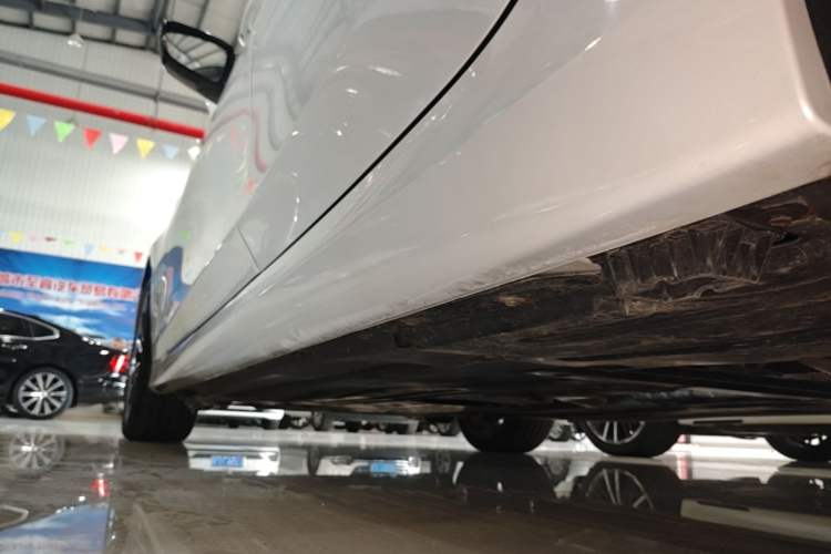Used BMW 3 Series 2023 325Li M Sport Package Left Side Sill
