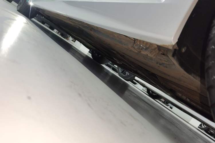Used BMW 3 Series 2023 325Li M Sport Night Edition Package Left Side Sill