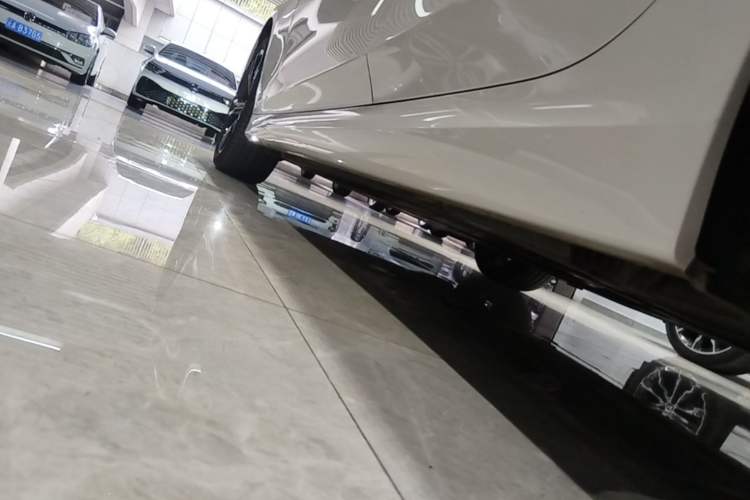Used BMW 3 Series 2023 325i M Sport Package Left Side Sill