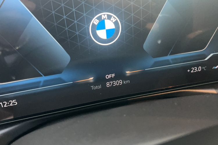 Used BMW 3 Series 2023 325i M Sport Package Odometer Close Up
