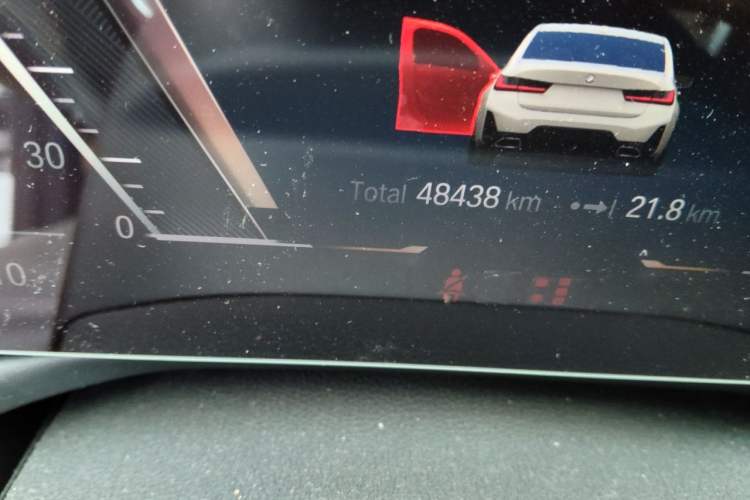 Used BMW 3 Series 2023 325Li M Sport Package Odometer Close Up