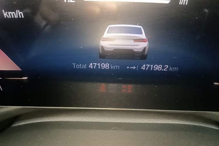 Used BMW 3 Series 2023 320Li M Sport Package Odometer Close Up