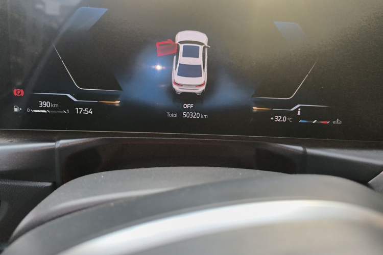 Used BMW 3 Series 2023 320Li M Sport Package Odometer Close Up
