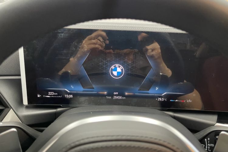 Used BMW 3 Series 2023 320Li M Sport Package Odometer Close Up