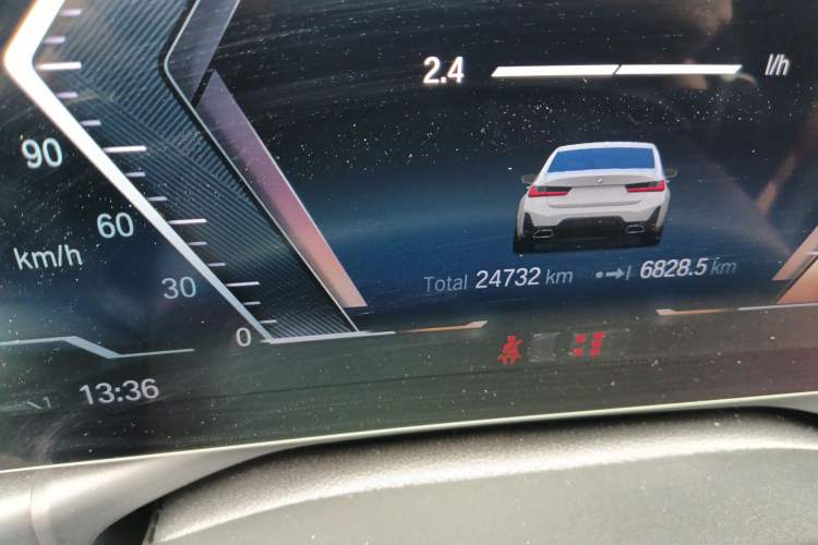 Used BMW 3 Series 2023 320Li M Sport Package Odometer Close Up