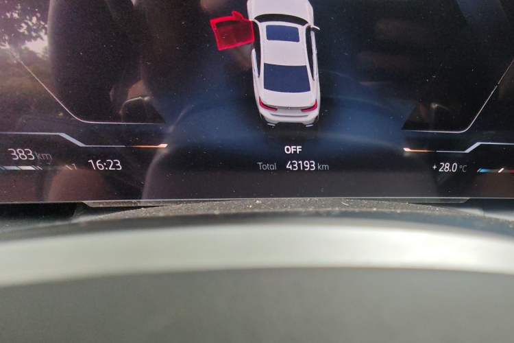 Used BMW 3 Series 2023 320i M Sport Package Odometer Close Up